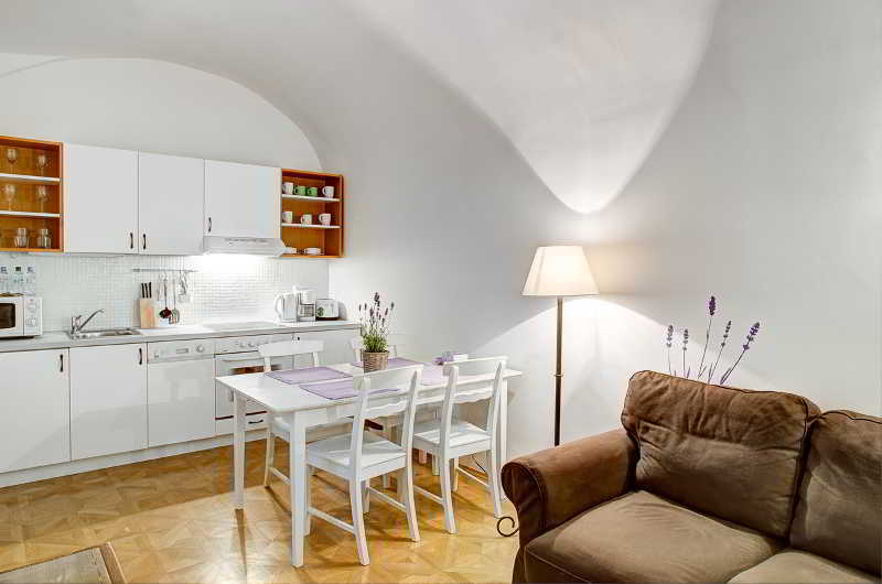 ซิกซ์ คอนติเนนตัล Apartment ปราก ภายนอก รูปภาพ